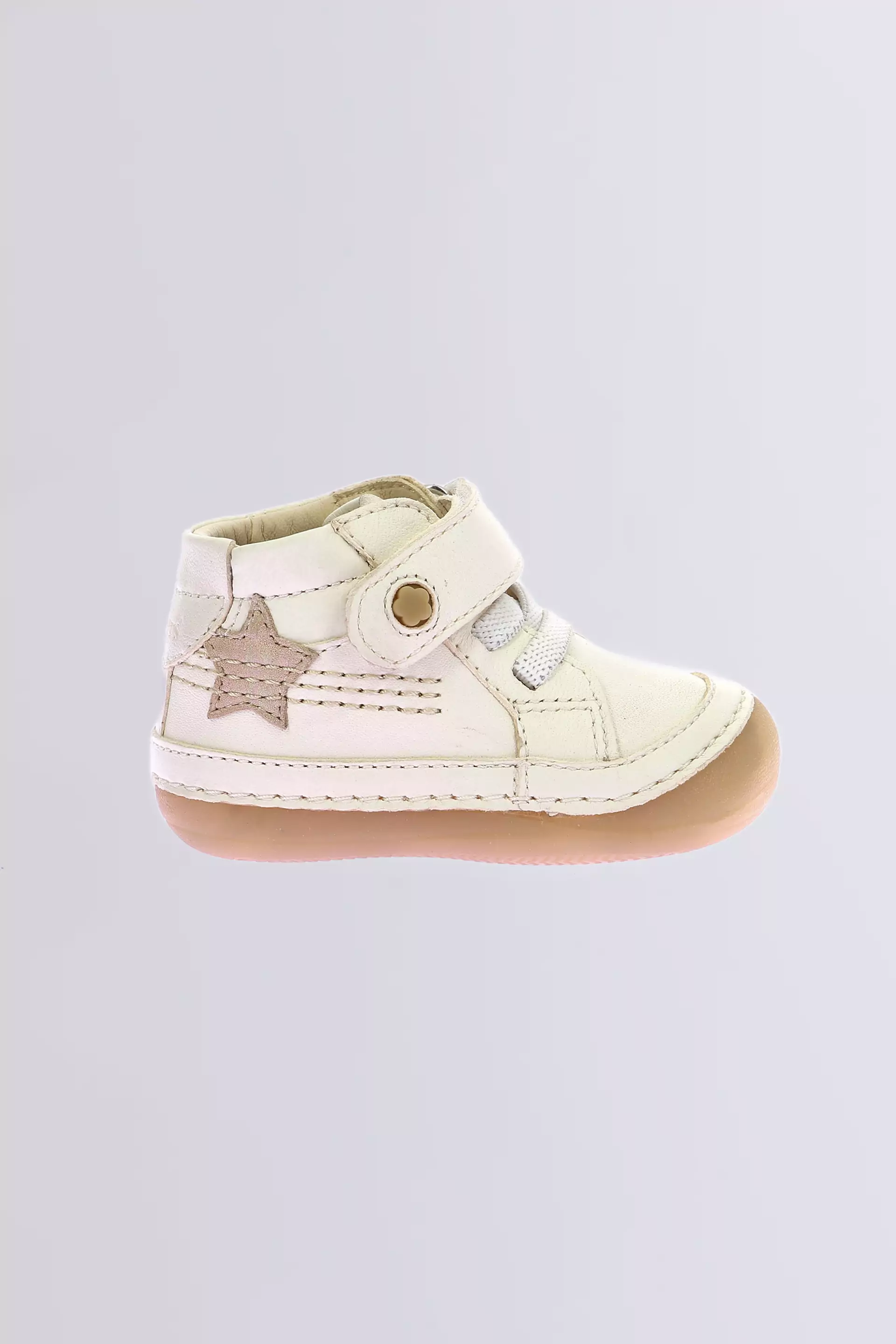 Sokistic | Stiefeletten in Cremeweiß für Babys | Kickers © Offizielle Webseite
