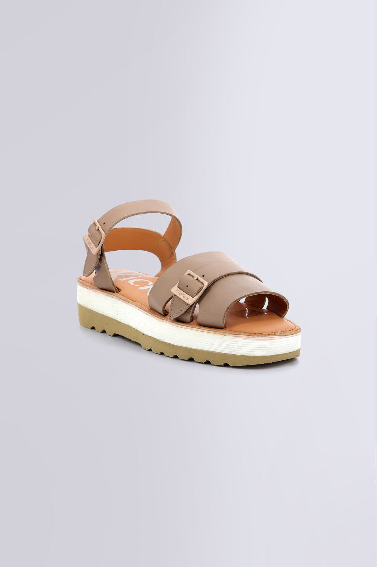 Light beige top sandals