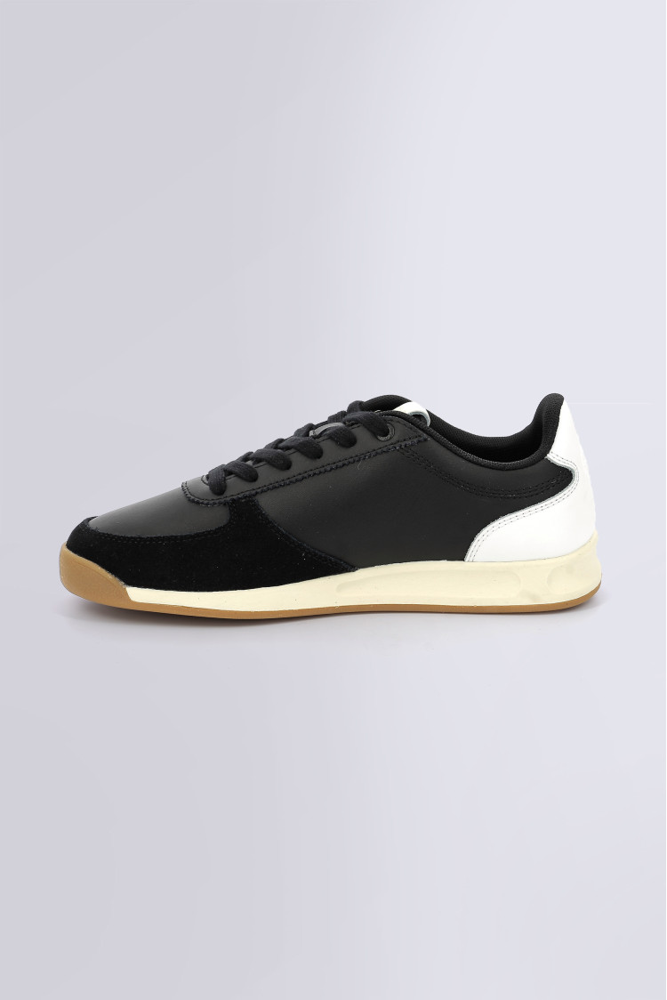 KICK KRACK BLACK WHITE KICK KRACK BLACK WHITE