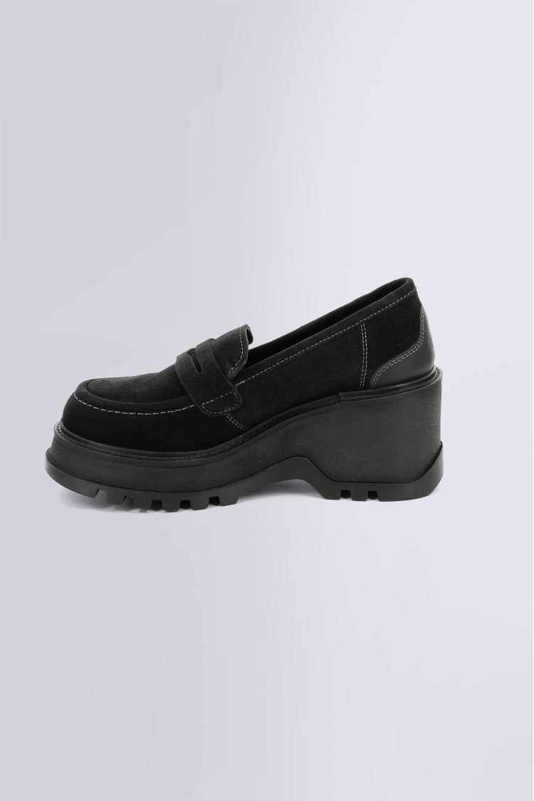 KICK WILD BLACK KICK WILD BLACK