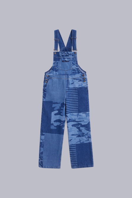 Kick Over - Unisex Jeanslatzhose in Camouflage-Blau - Kickers © Offizielle Website Kick Over - Unisex Jeanslatzhose in Camouflage-Blau - Kickers © Offizielle Website