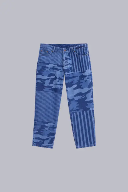 Kick Jean - Jeans unisex con stampa mimetica - Kickers © Sito Ufficiale Kick Jean - Jeans unisex con stampa mimetica - Kickers © Sito Ufficiale