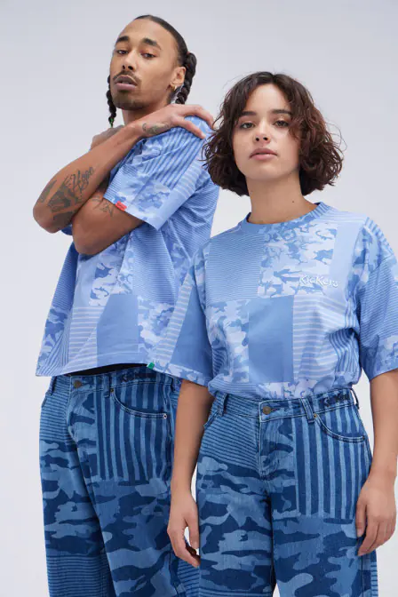 Kick TShirt - Tee-shirt bleu camouflage unisexe - Kickers © Site Officiel