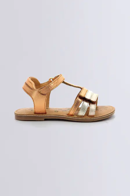Diamanto | Sandalias naranjas para niña | Kickers © Sitio Oficial