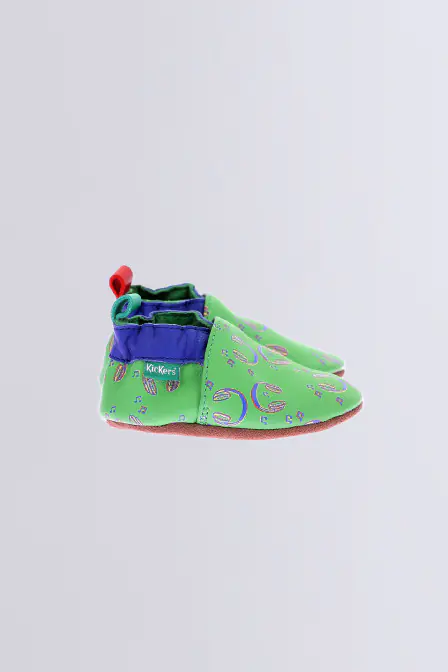 Kickbaby | Chaussons souples verts pour bébé | Kickers © Site Officiel