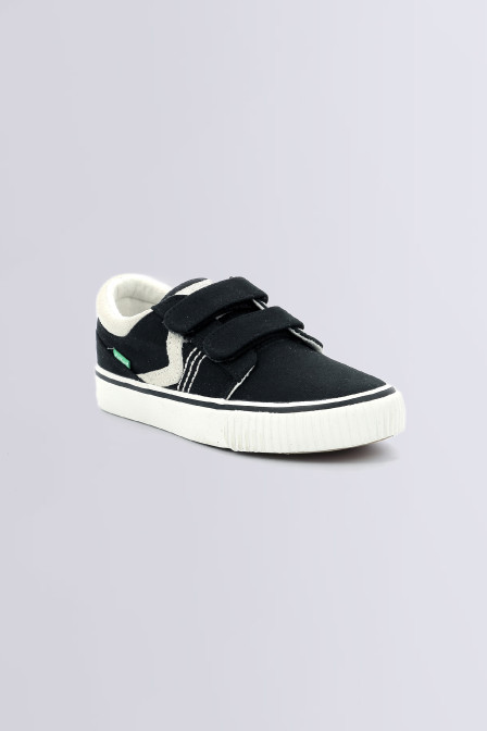 Kickslido | Zapatillas negras con velcro para niña y niño | Kickers © Sitio Oficial
