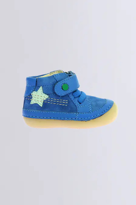 Sokistic | Bottillons bleu pour bébé | Kickers © Site Officiel