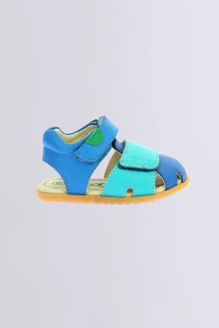 Kick Sumkratch blue, dark blue and green sandals for boy - Kickers © Official website